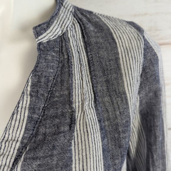 Old Navy Stripe Linen Blue and White Split Collar Top Sz Small - Picture 3 of 4